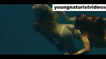 hot girls nude underwater